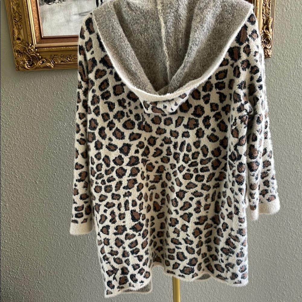 Michelle Nicole Teddy Jacket in Brown and cream cheetah with Plush Textu… - Picture 6 of 8